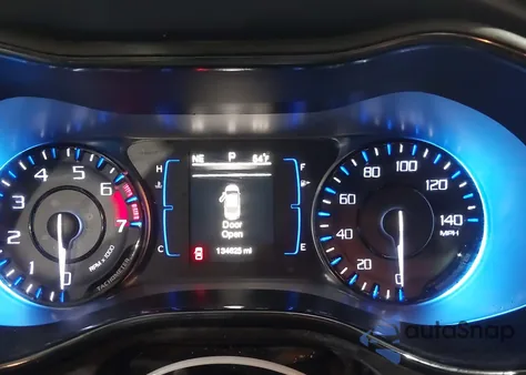 2015 Chrysler 200 S z USA, uszkodzony, nr VIN 1C3CCCBB8FN586354